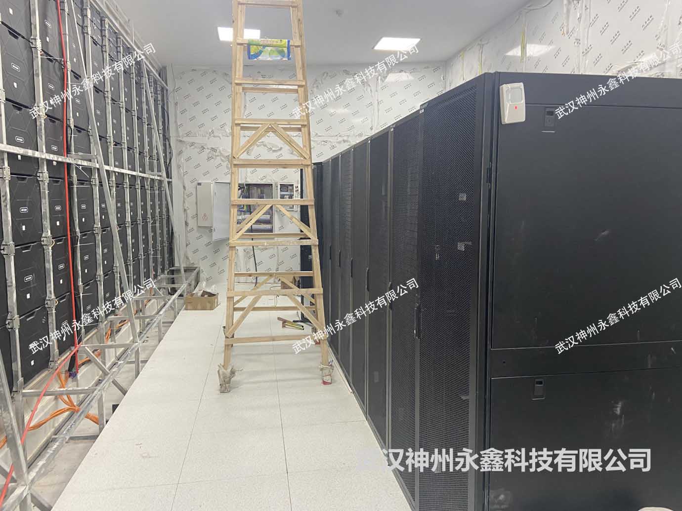 武汉市江夏区水务公司机房项目